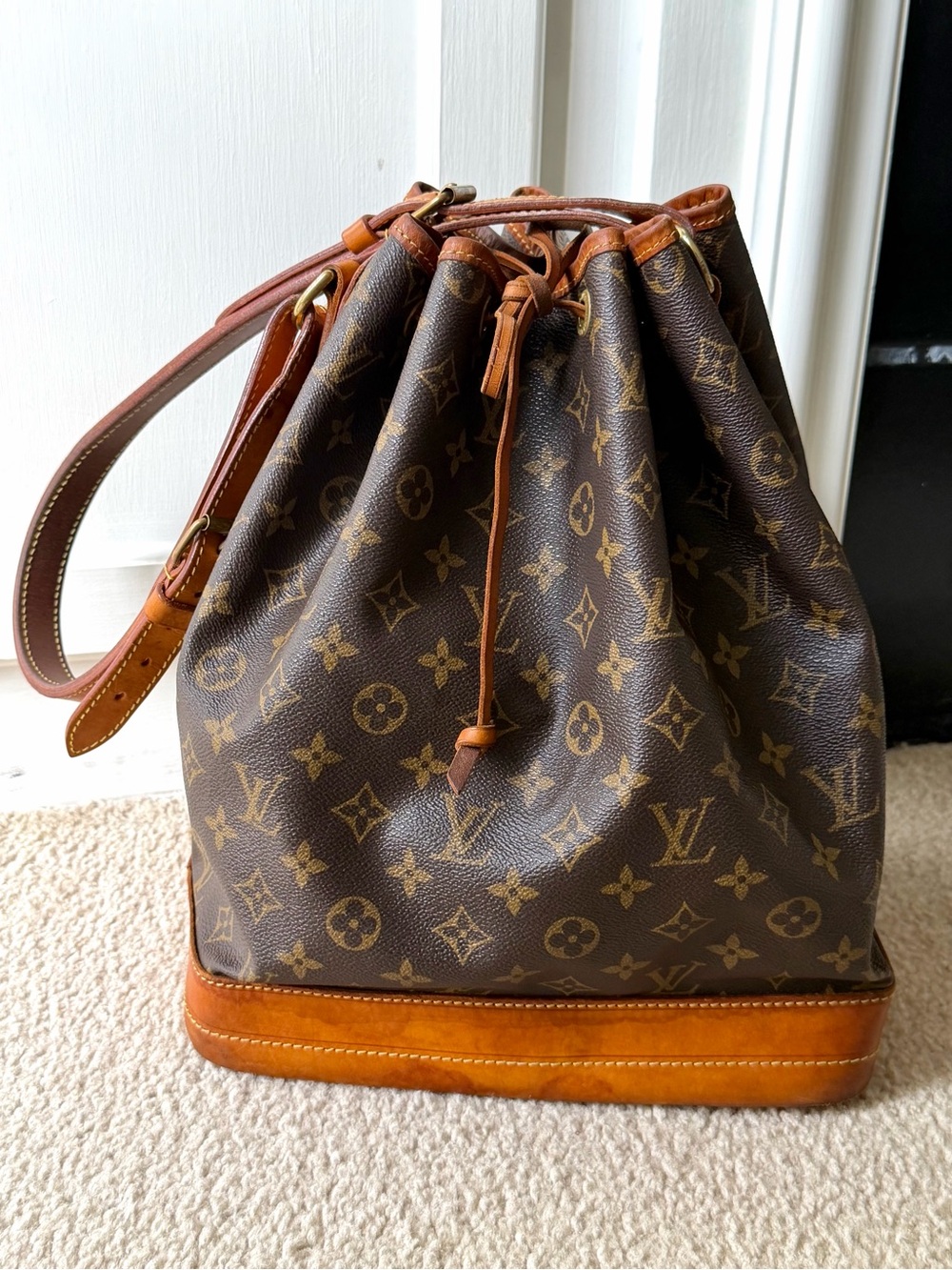 Louis Vuitton Monogram Drawstring Bucket Bag - Brown/Tan